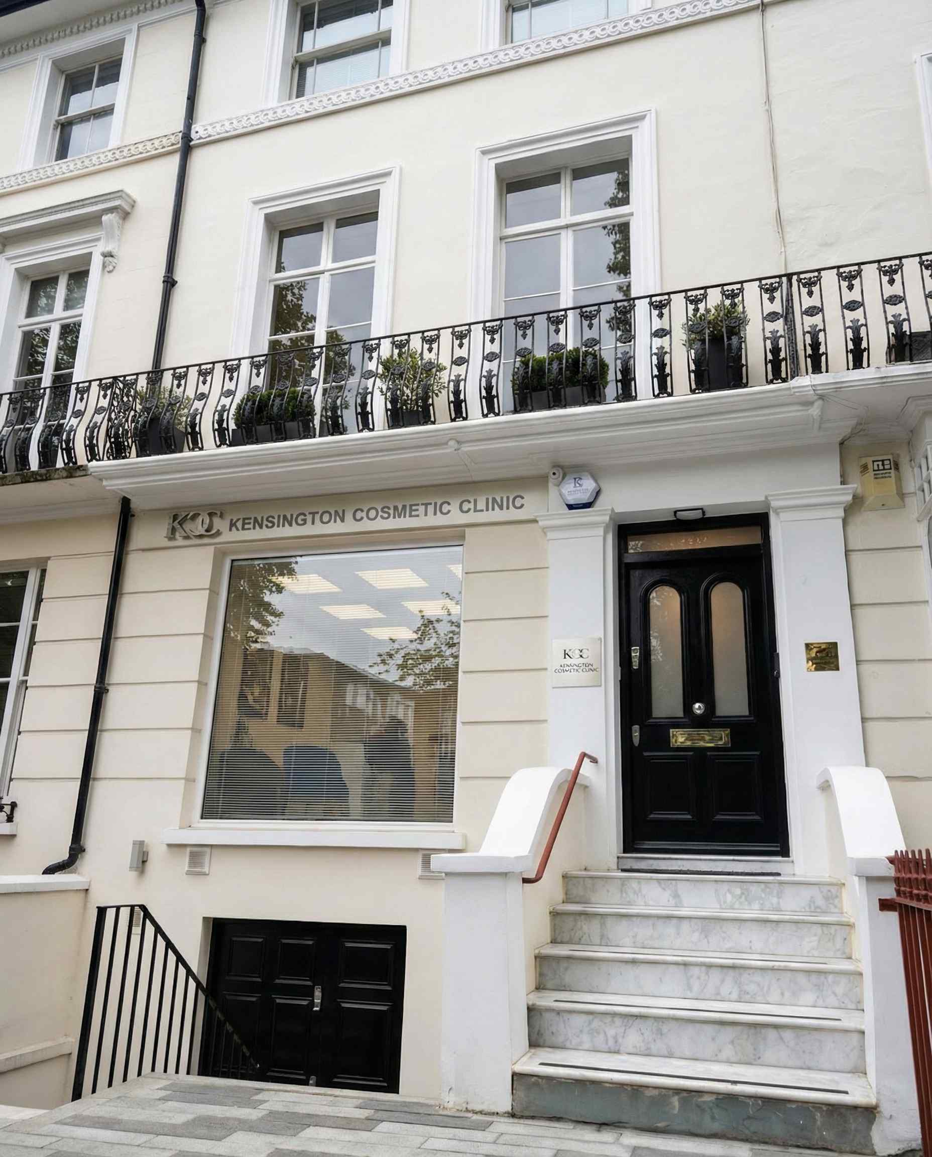 The clinic and the booking close